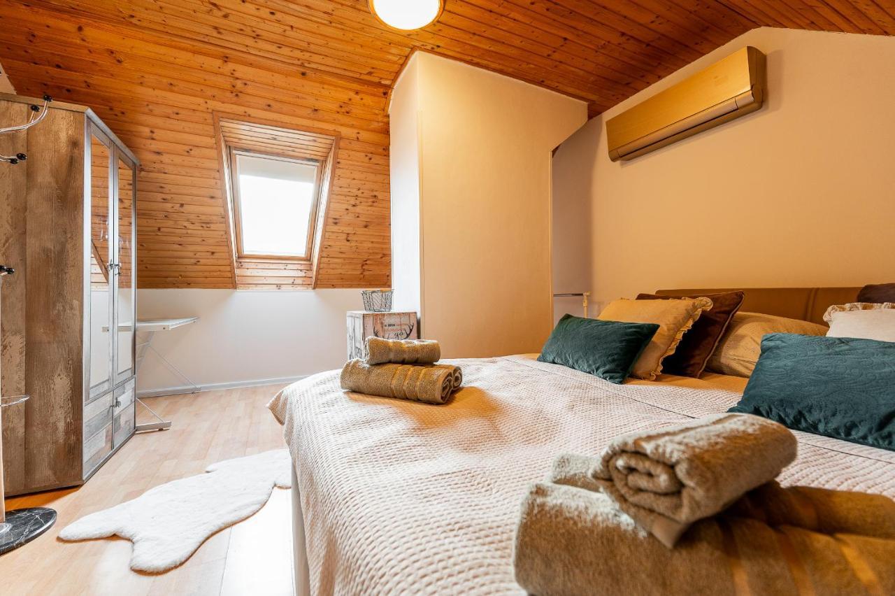 Apartment Mezonet Na Namesti *